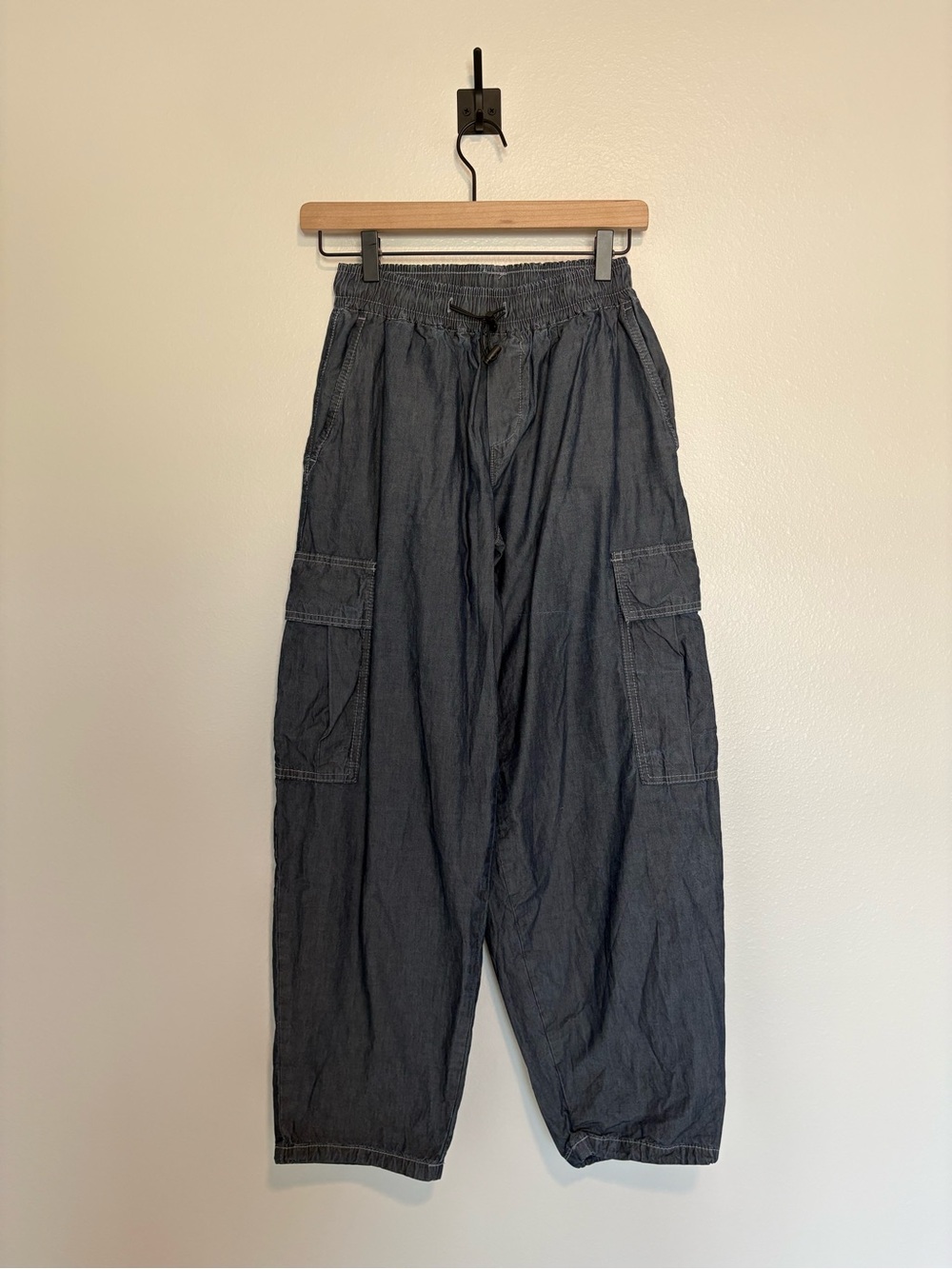 Anthropologie Pilcro Denim Bungee 90s Parachute High Rise Pants Boho Chambray XS - Picture 3 of 10